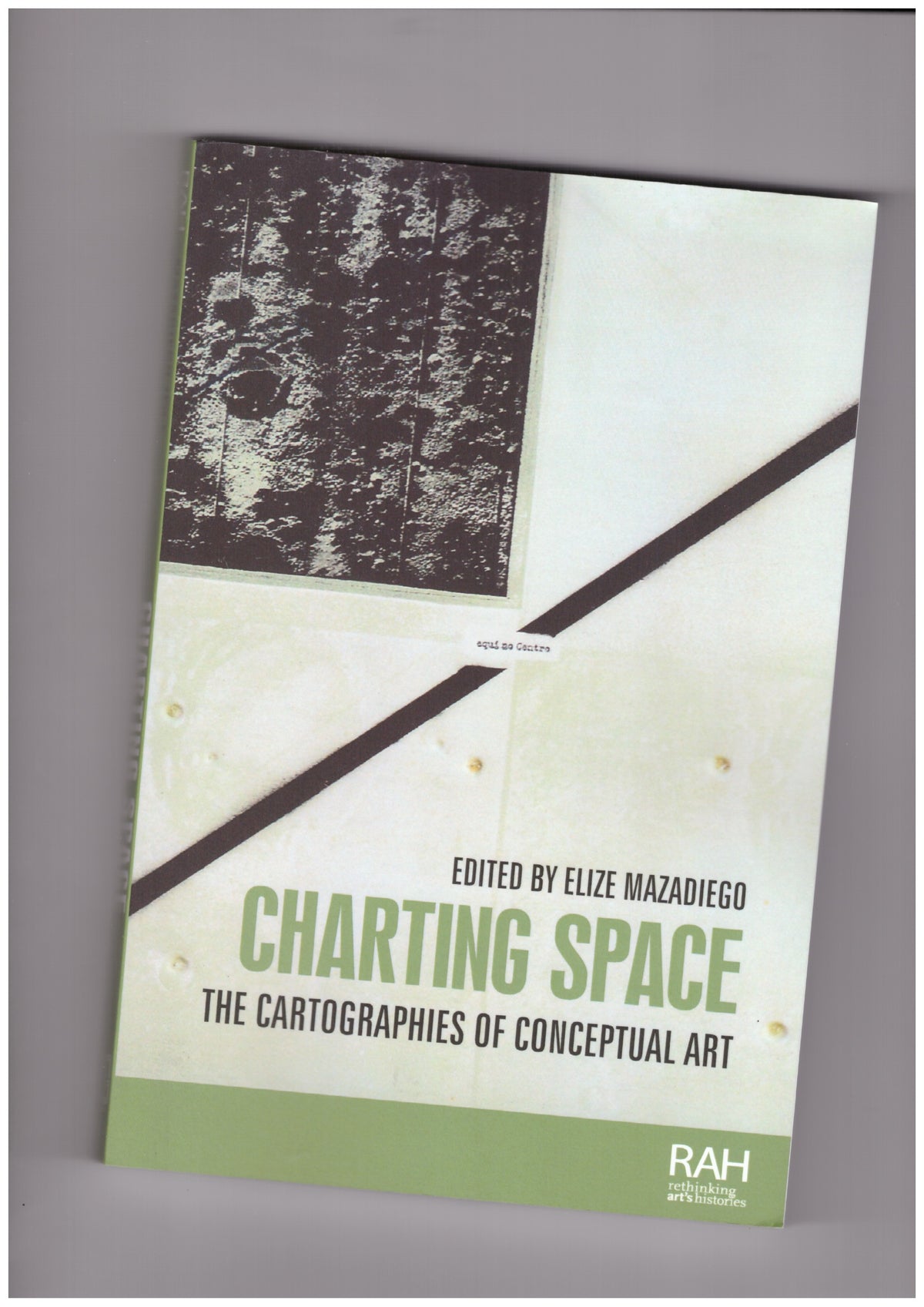 Charting space. The cartographies of conceptual art