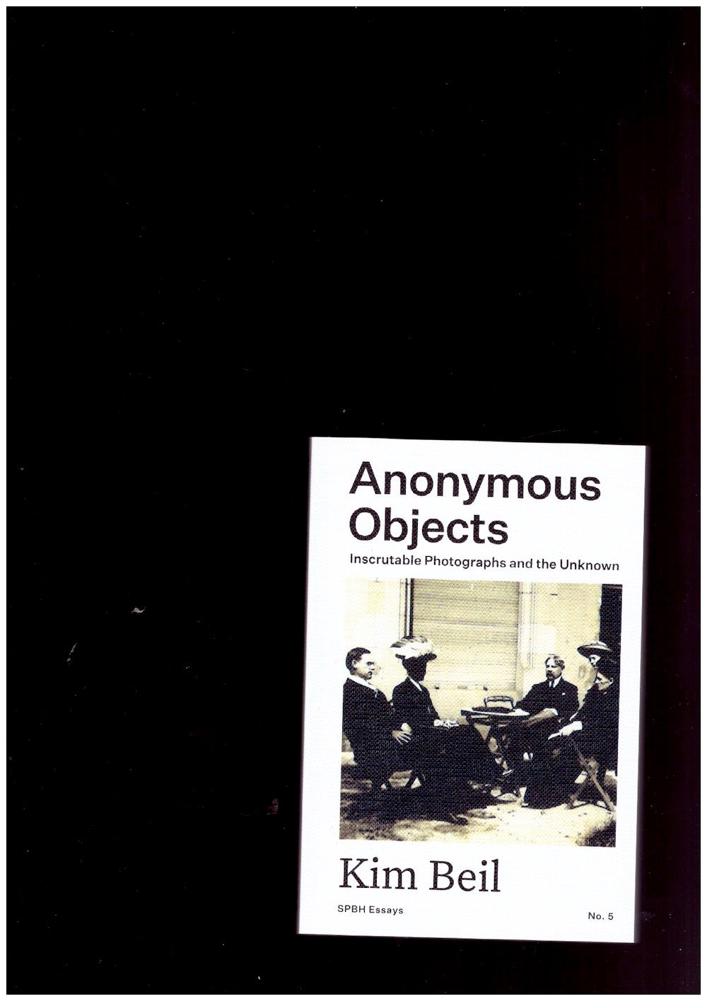 Anonymous Objects: Inscrutable Photographs and the Unknown